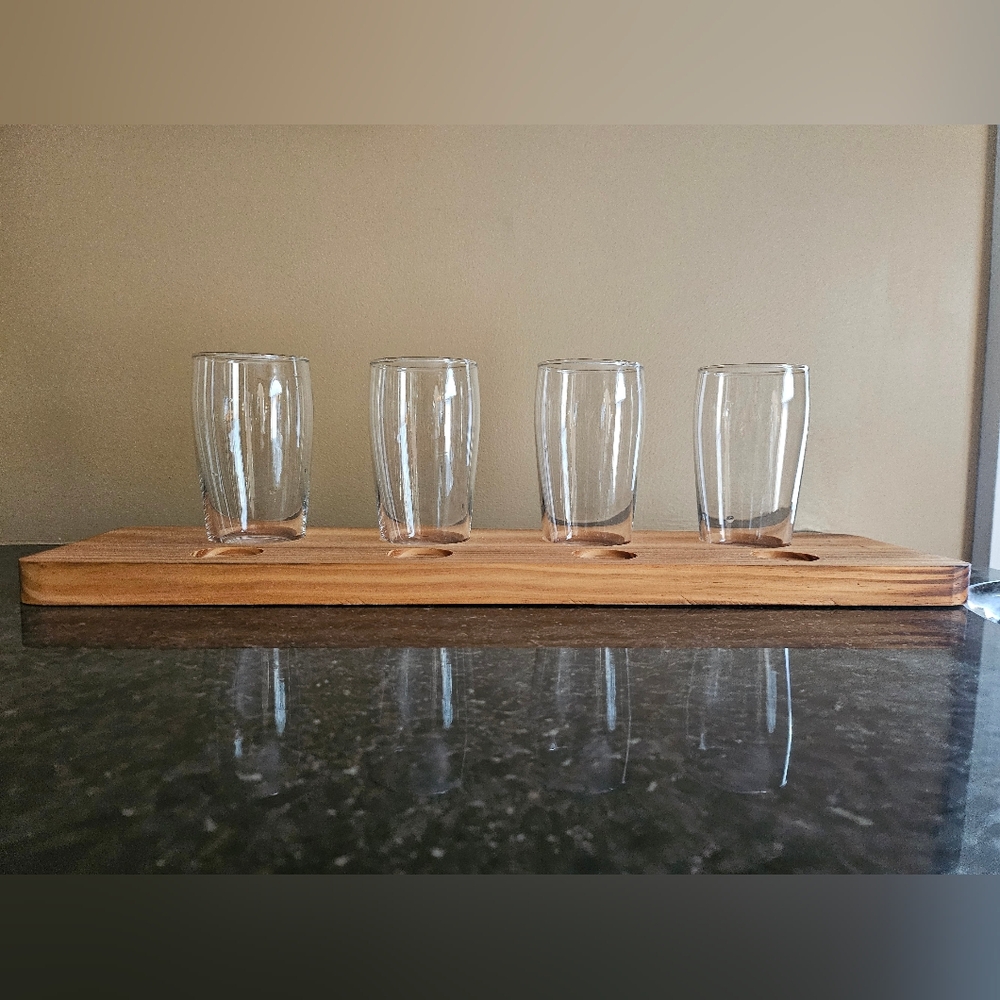 Wooden Flight Board with 4 Clear Glasses